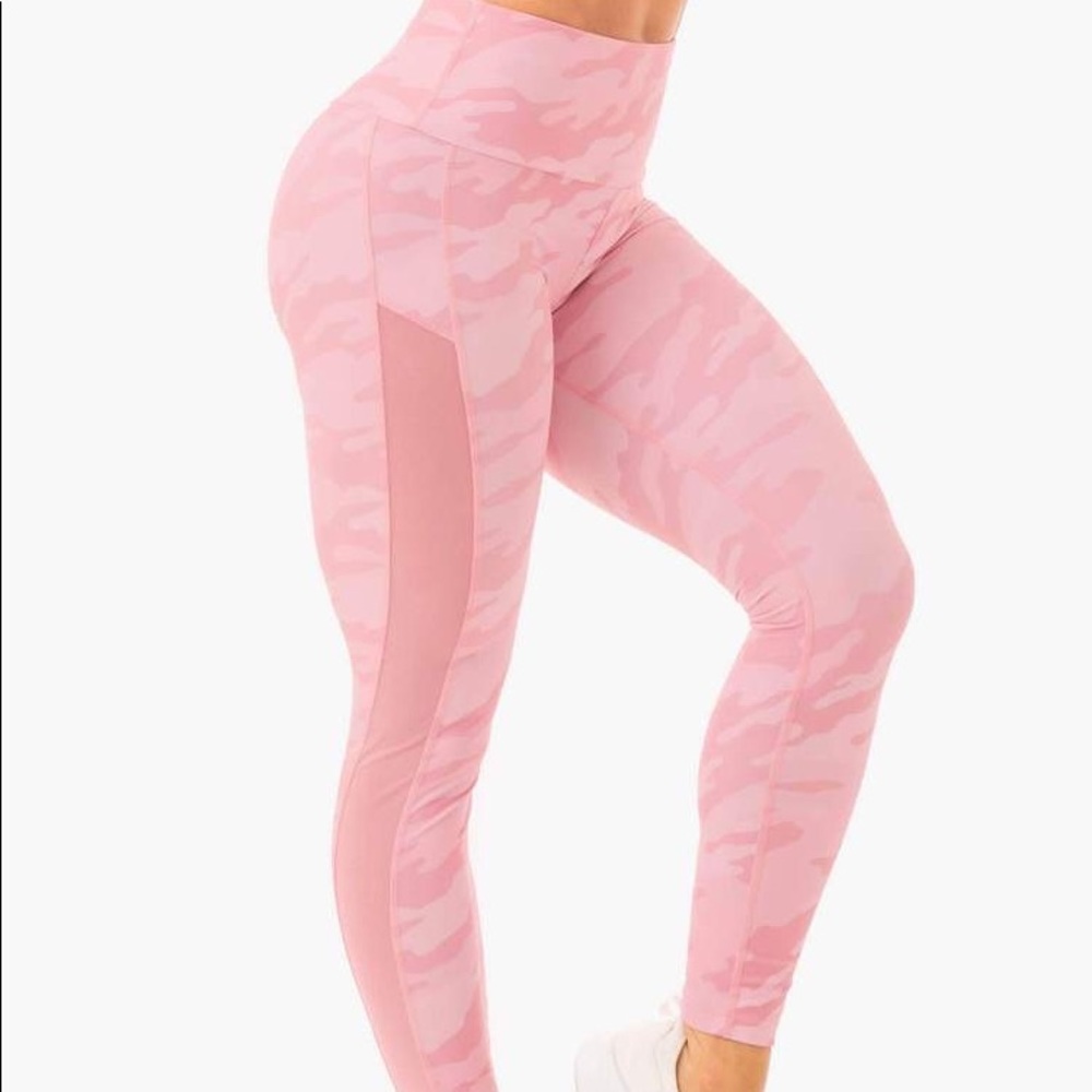 Ryderwear pink camo scrunch bum full length pants.